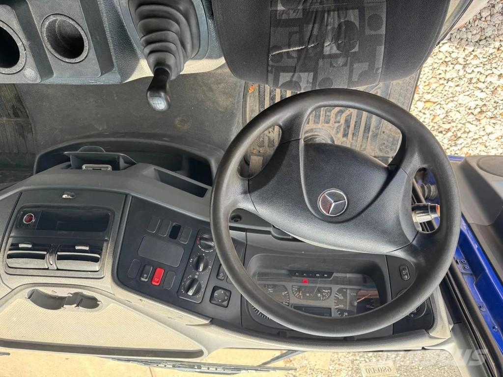 Mercedes-Benz Atego 815 4X2 3 WAY KIPPER FULL STEEL MANUAL GEAR 自卸式货车