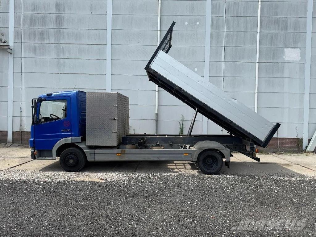 Mercedes-Benz Atego 815 4X2 3 WAY KIPPER FULL STEEL MANUAL GEAR 自卸式货车