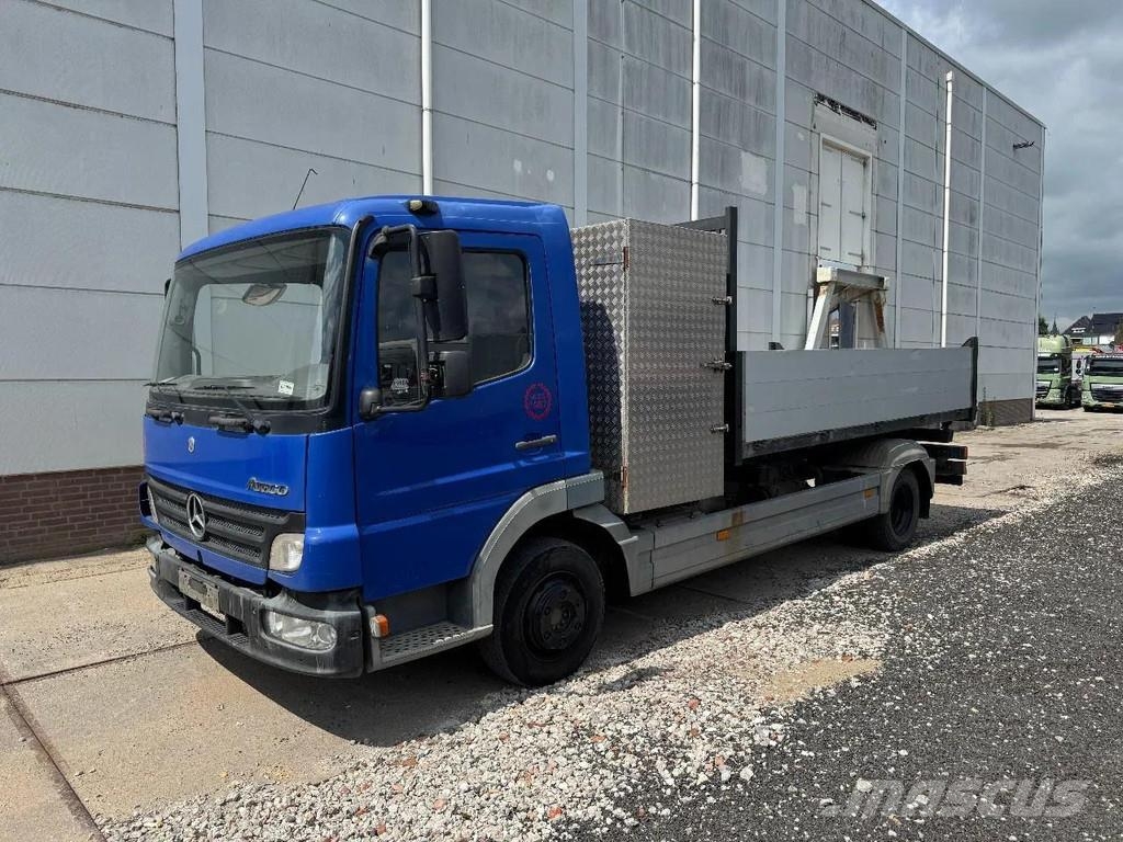 Mercedes-Benz Atego 815 4X2 3 WAY KIPPER FULL STEEL MANUAL GEAR 自卸式货车