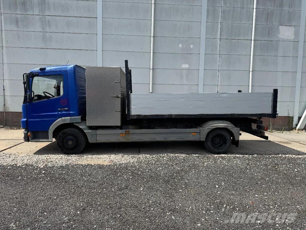 Mercedes-Benz Atego 815 4X2 3 WAY KIPPER FULL STEEL MANUAL GEAR 自卸式货车