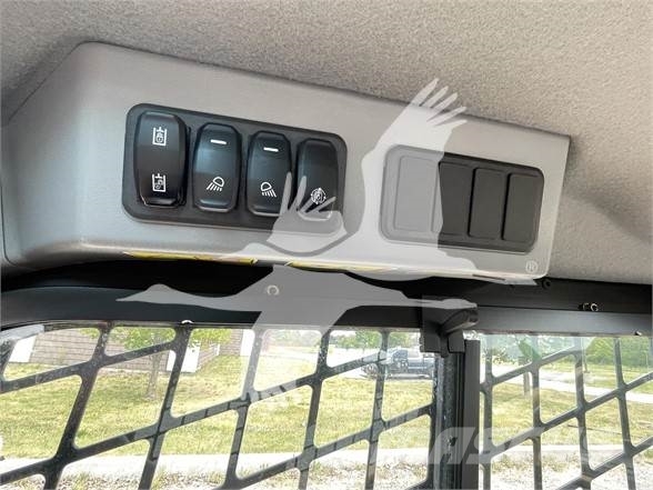 CAT 289D3 لوادر انزلاقية التوجيه