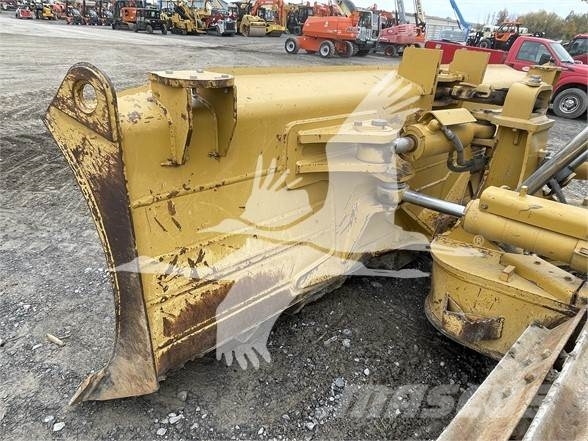 CAT D6T LGP Гусеничные бульдозеры