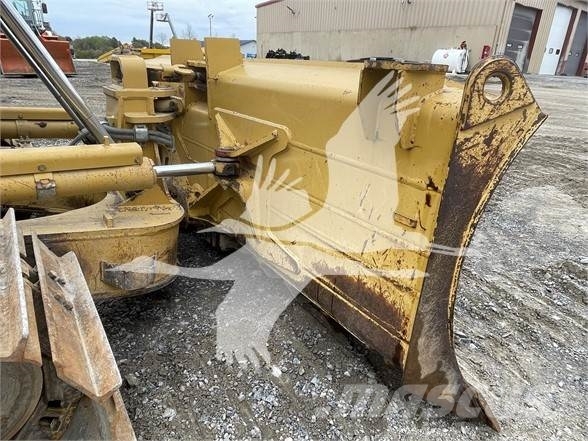 CAT D6T LGP Гусеничные бульдозеры
