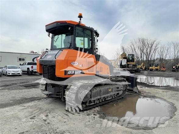 Develon DD100 Pásové dozéry