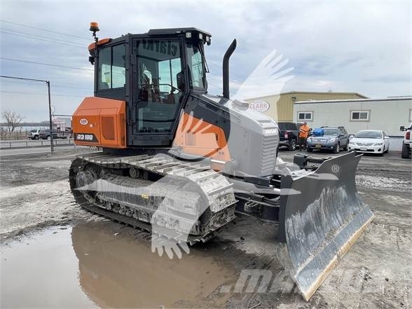 Develon DD100 Pásové dozéry