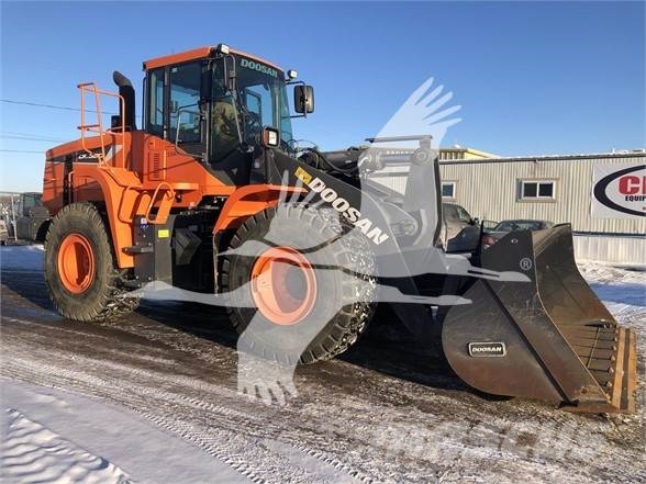 Doosan DL300 Tekerlekli yükleyiciler