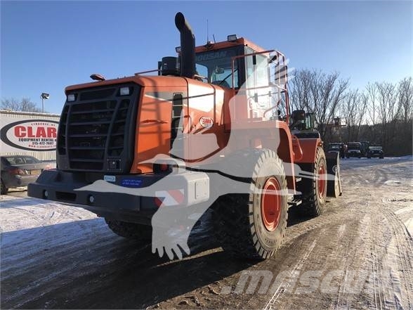 Doosan DL300 Tekerlekli yükleyiciler