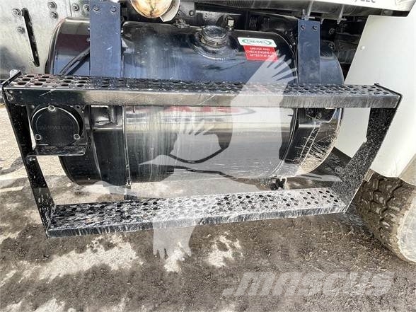 Freightliner FLD120 Vanningsvogn for støvdemping
