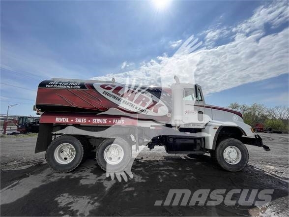 Freightliner FLD120 Vanningsvogn for støvdemping