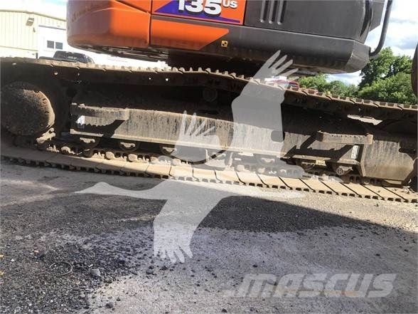 Hitachi ZX135US-6 Escavadeiras de esteiras
