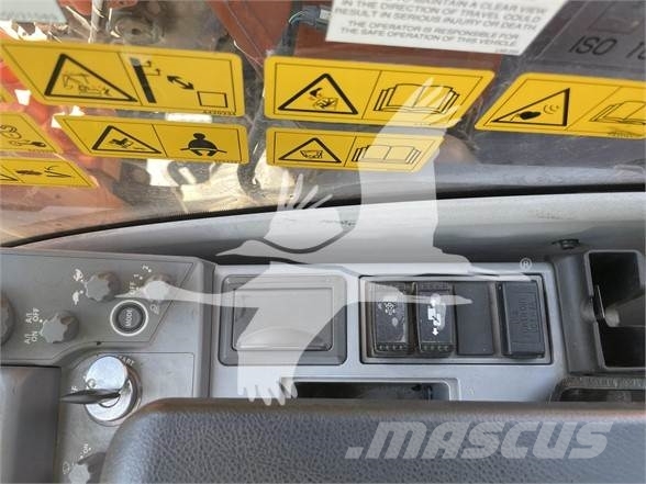 Hitachi ZX135US-6 Escavadeiras de esteiras