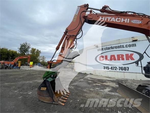 Hitachi ZX135USBL-6 حفارات زحافة