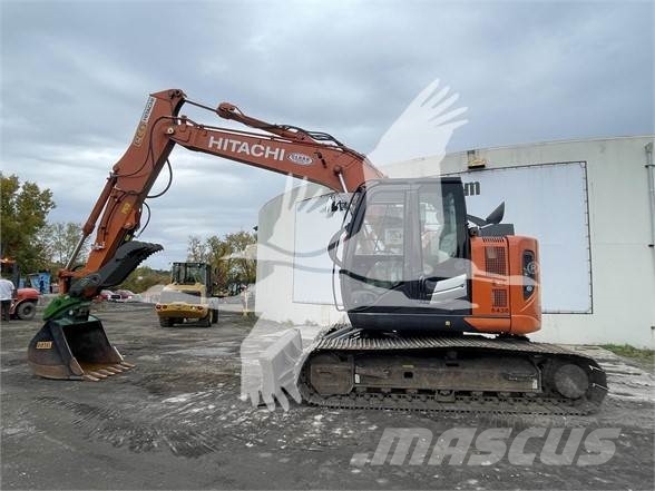 Hitachi ZX135USBL-6 حفارات زحافة