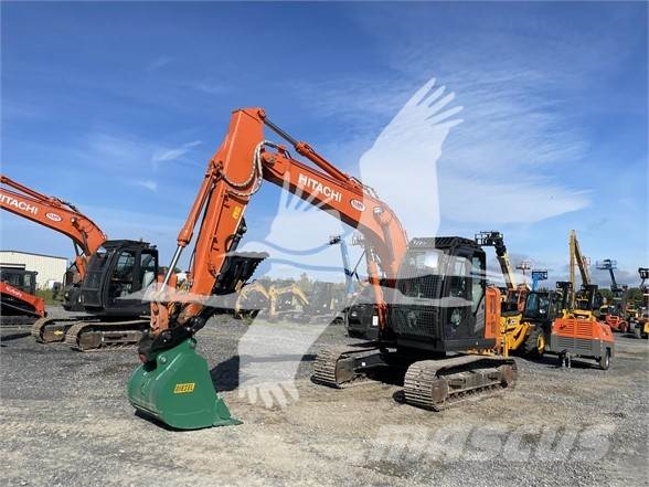 Hitachi ZX135USK-6 حفارات زحافة