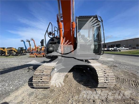 Hitachi ZX135USK-6 حفارات زحافة