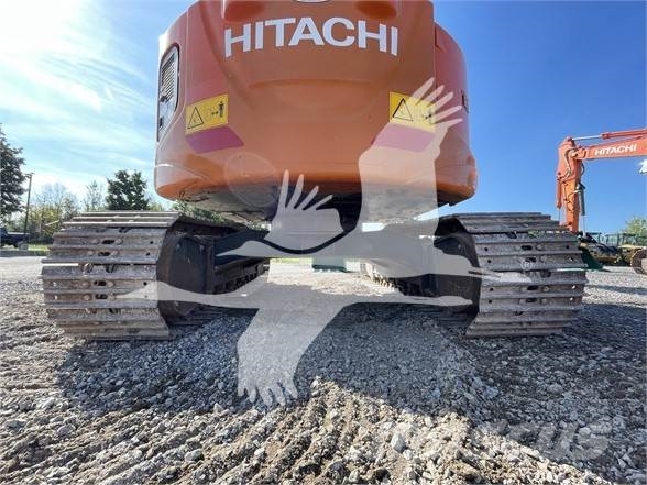 Hitachi ZX135USK-6 حفارات زحافة