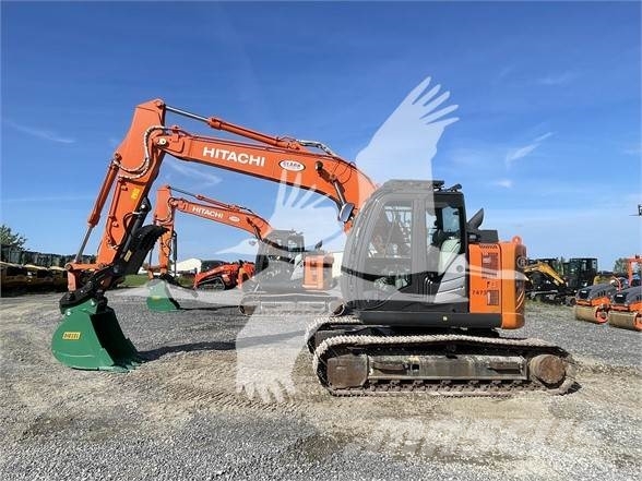 Hitachi ZX135USK-6 حفارات زحافة