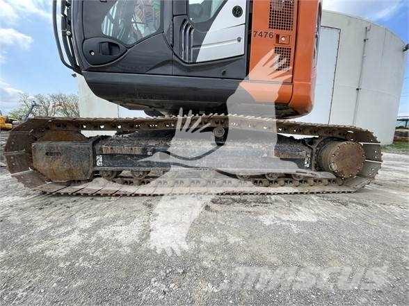 Hitachi ZX135USK-6 حفارات زحافة