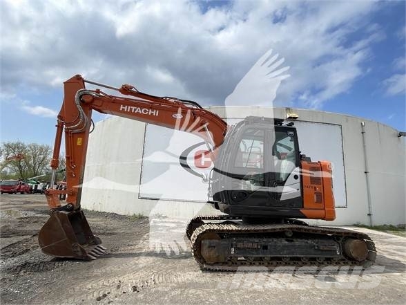 Hitachi ZX135USK-6 حفارات زحافة
