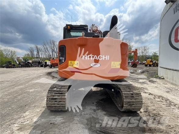 Hitachi ZX135USK-6 حفارات زحافة