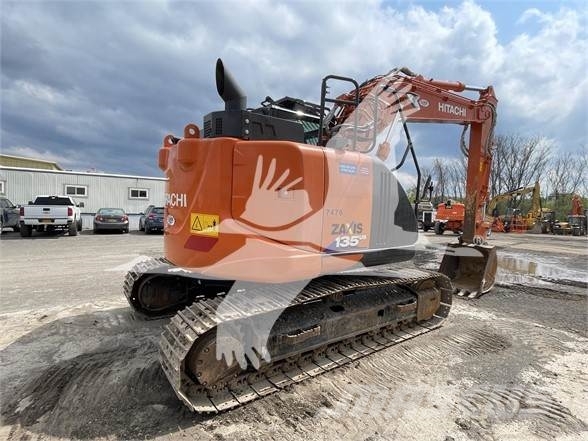 Hitachi ZX135USK-6 حفارات زحافة