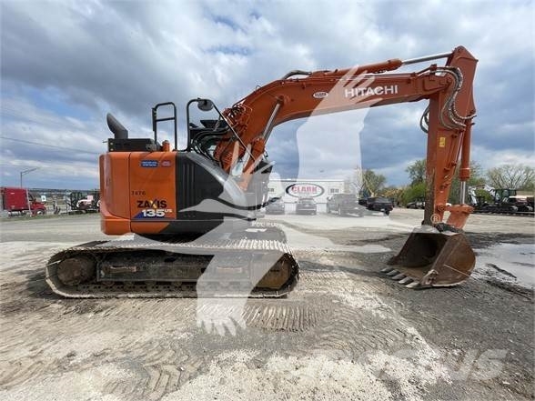 Hitachi ZX135USK-6 حفارات زحافة