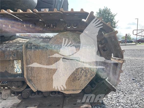 Hitachi ZX135USK-6 حفارات زحافة