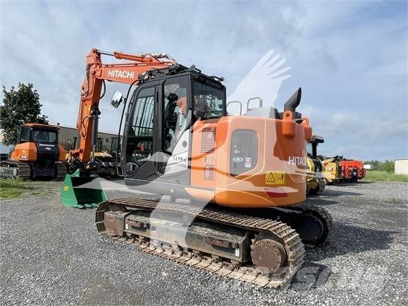 Hitachi ZX135USK-6 حفارات زحافة