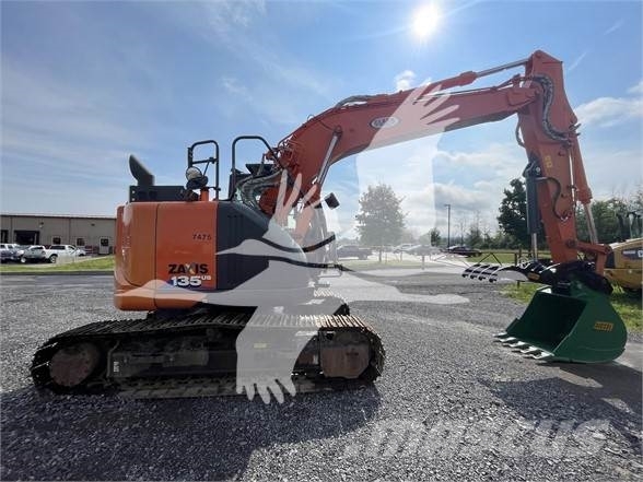 Hitachi ZX135USK-6 حفارات زحافة