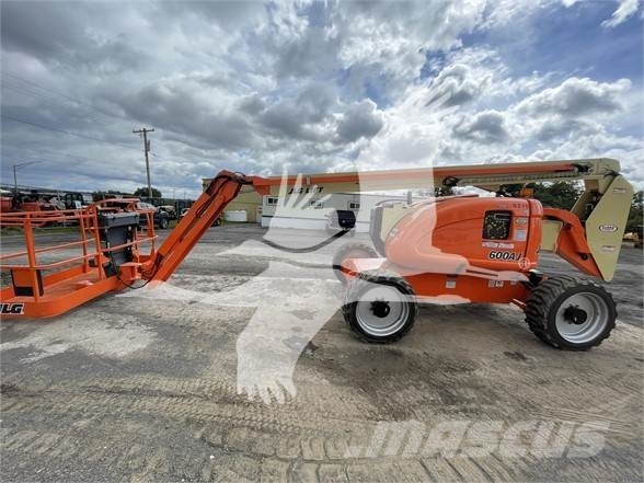 JLG 600AJ Kuukulkijat