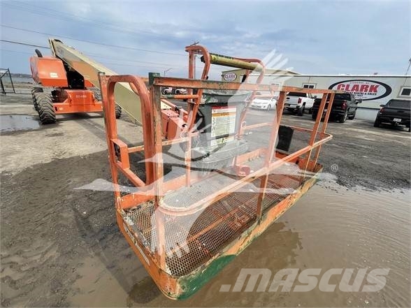 JLG 800S Teleskooppipuominostimet