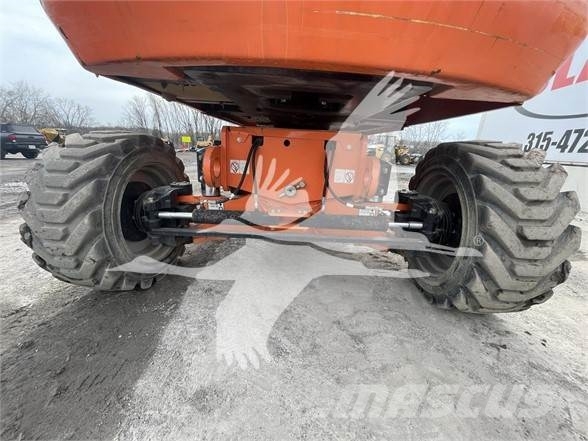 JLG 800S Teleskooppipuominostimet