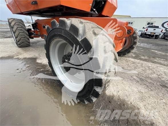 JLG 800S Teleskooppipuominostimet