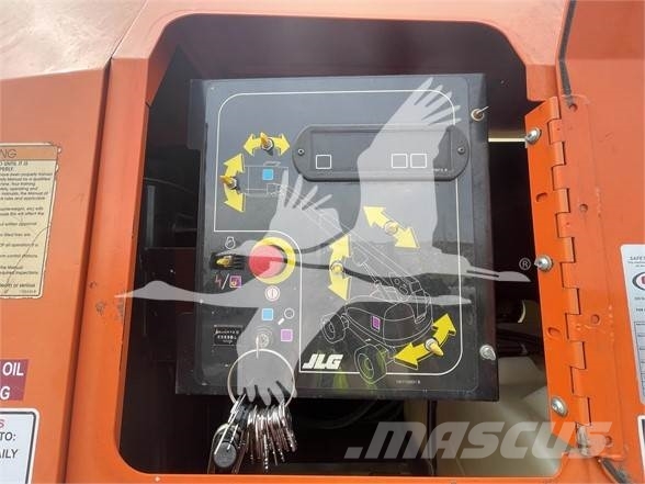 JLG 800S Teleskooppipuominostimet