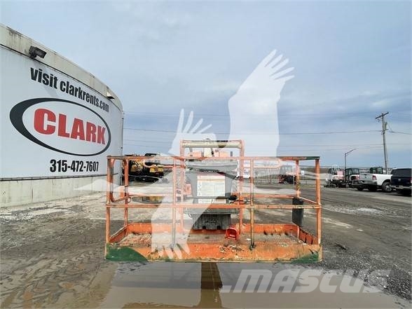 JLG 800S Teleskooppipuominostimet