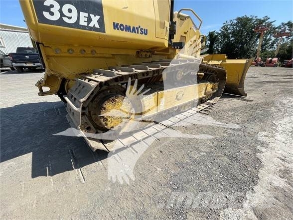 Komatsu D39EX-24 Pásové dozéry