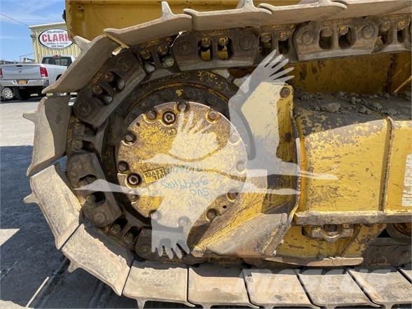 Komatsu D39EX-24 Pásové dozéry