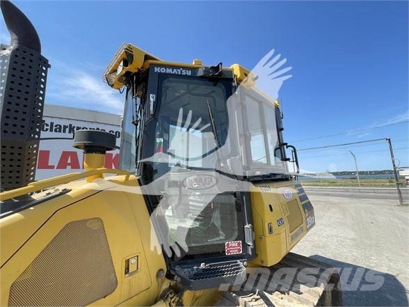 Komatsu D39EX-24 Pásové dozéry