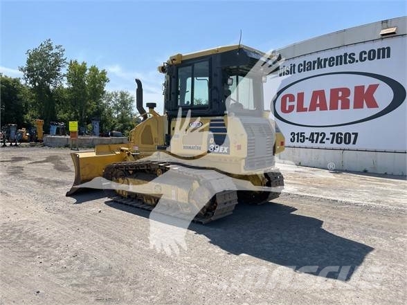 Komatsu D39EX-24 Pásové dozéry