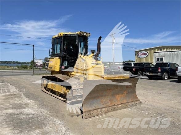 Komatsu D39EX-24 Pásové dozéry