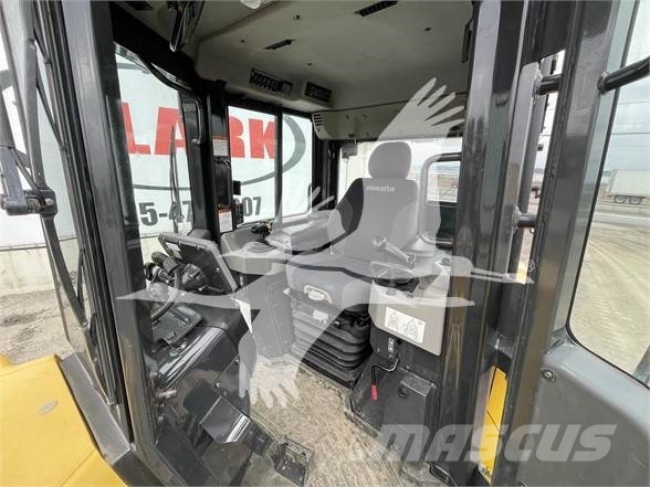 Komatsu D39PXi-24 Pásové dozéry