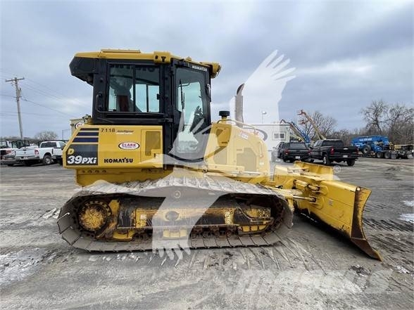Komatsu D39PXi-24 Pásové dozéry