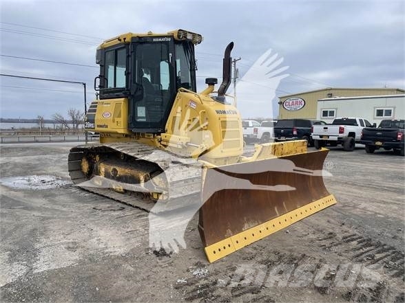 Komatsu D39PXi-24 Pásové dozéry