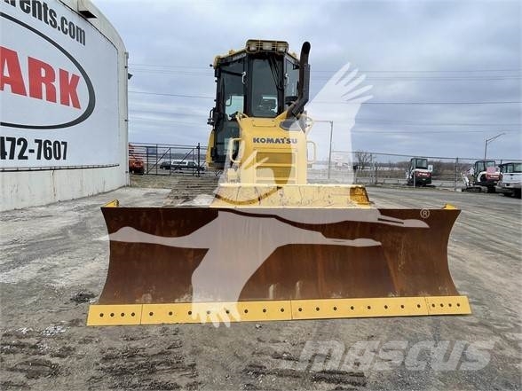 Komatsu D39PXi-24 Pásové dozéry