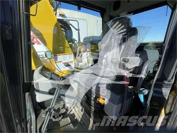 Komatsu PC138US LC-11 履带挖掘机