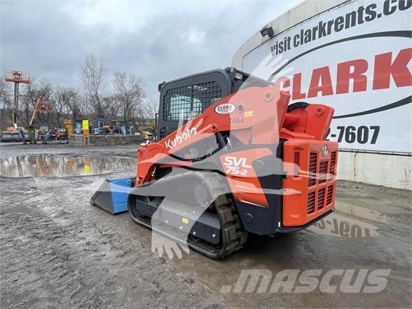 Kubota SVL75 滑移装载机