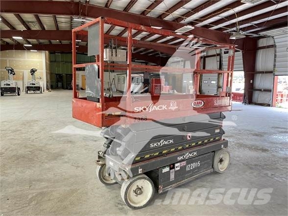 SkyJack SJ3226 رافعات مقصية الشكل