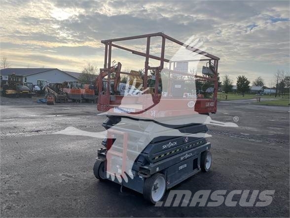 SkyJack SJIII4632 Nůžková zvedací plošina