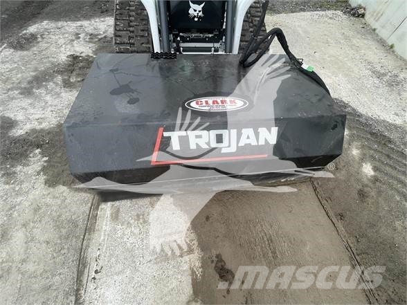Trojan 72'' Otros componentes