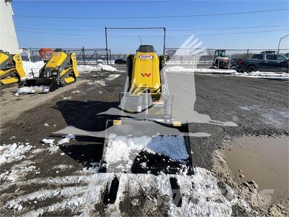 Wacker Neuson SM100 لوادر انزلاقية التوجيه